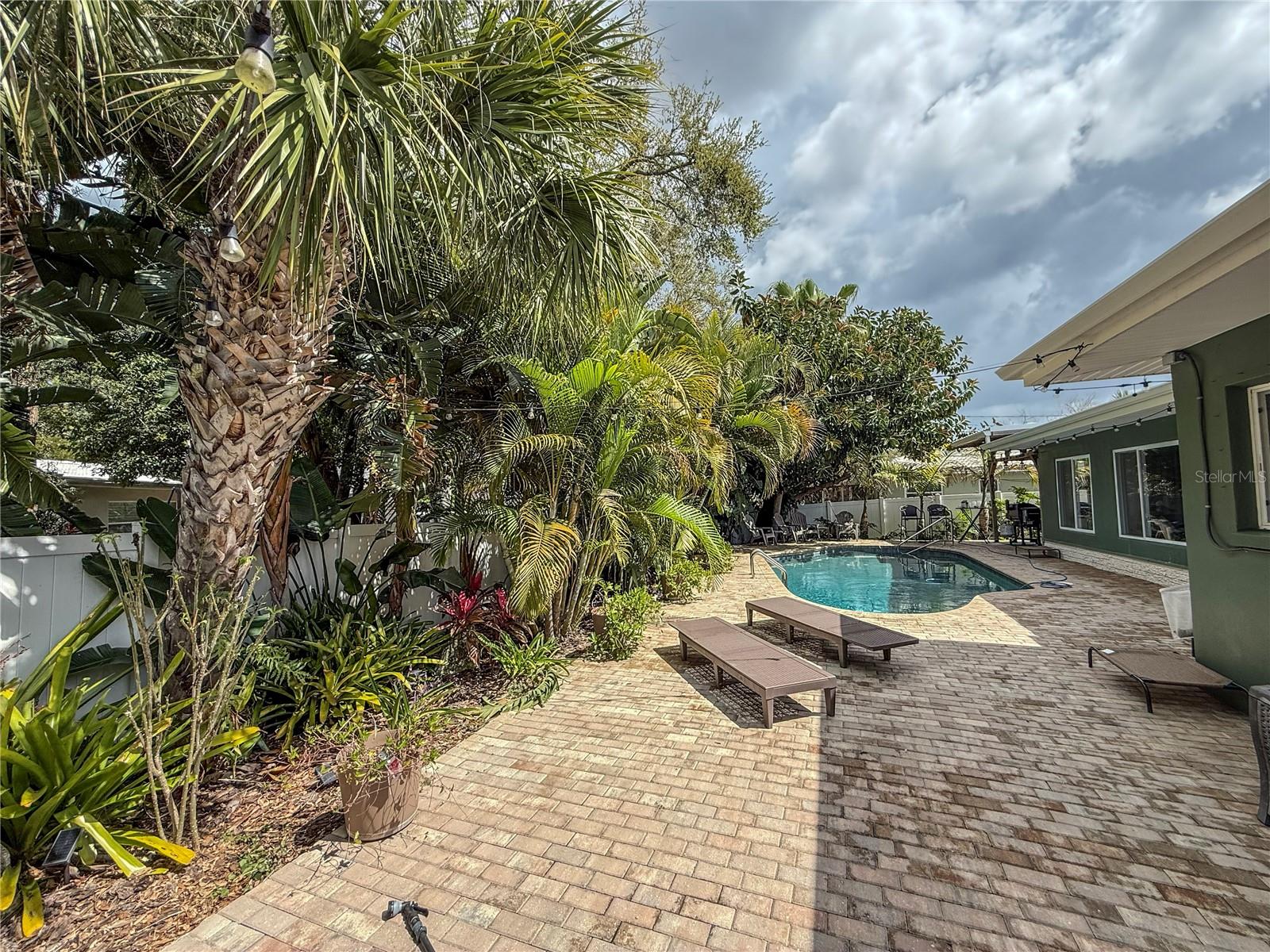 2058 NURSERY RD, CLEARWATER, FL — photo 17