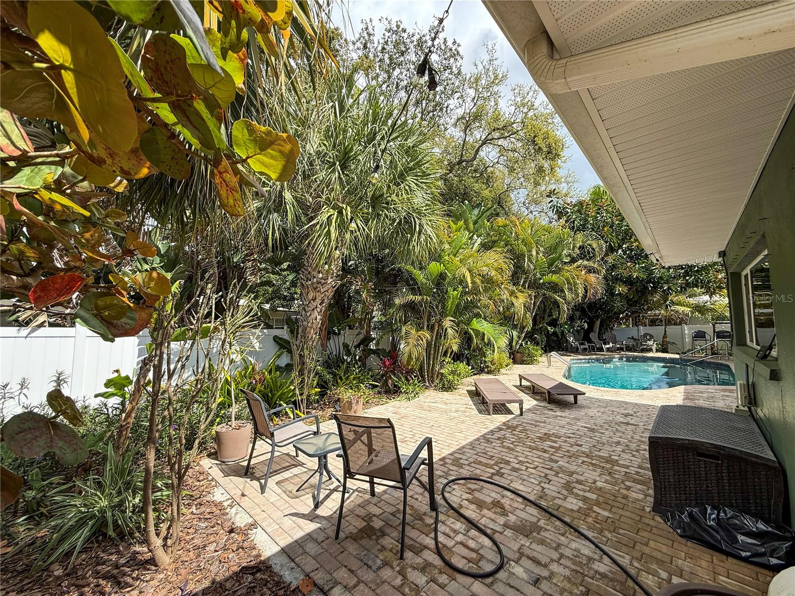 2058 NURSERY RD, CLEARWATER, FL — photo 18