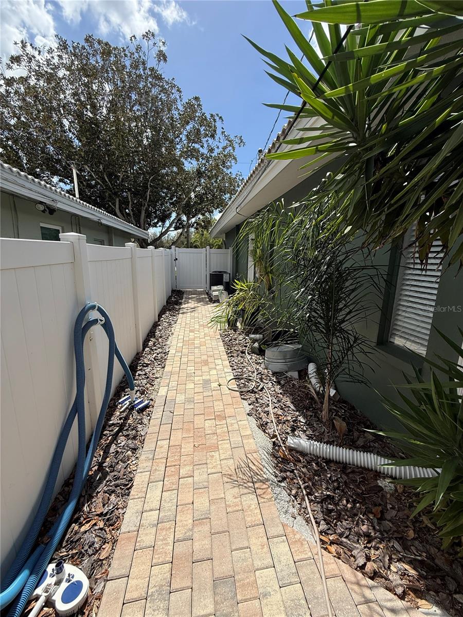 2058 NURSERY RD, CLEARWATER, FL — photo 21