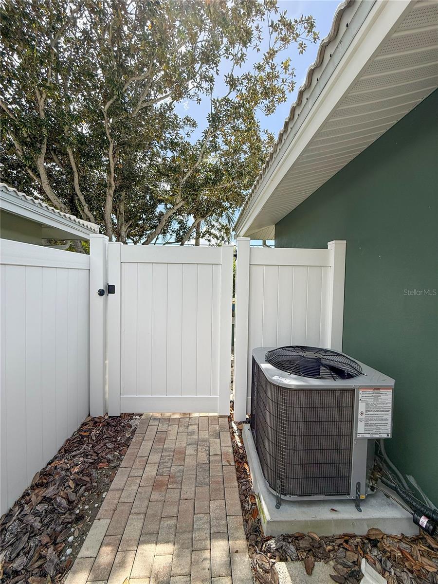 2058 NURSERY RD, CLEARWATER, FL — photo 23