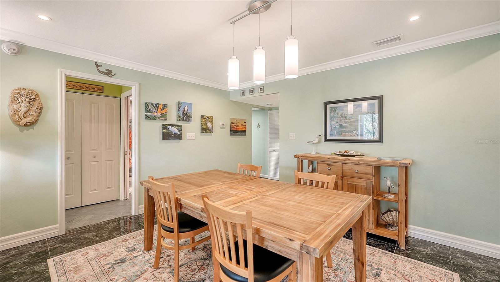 1200 EAST PEPPERTREE LANE #302, SARASOTA, FL — photo 8