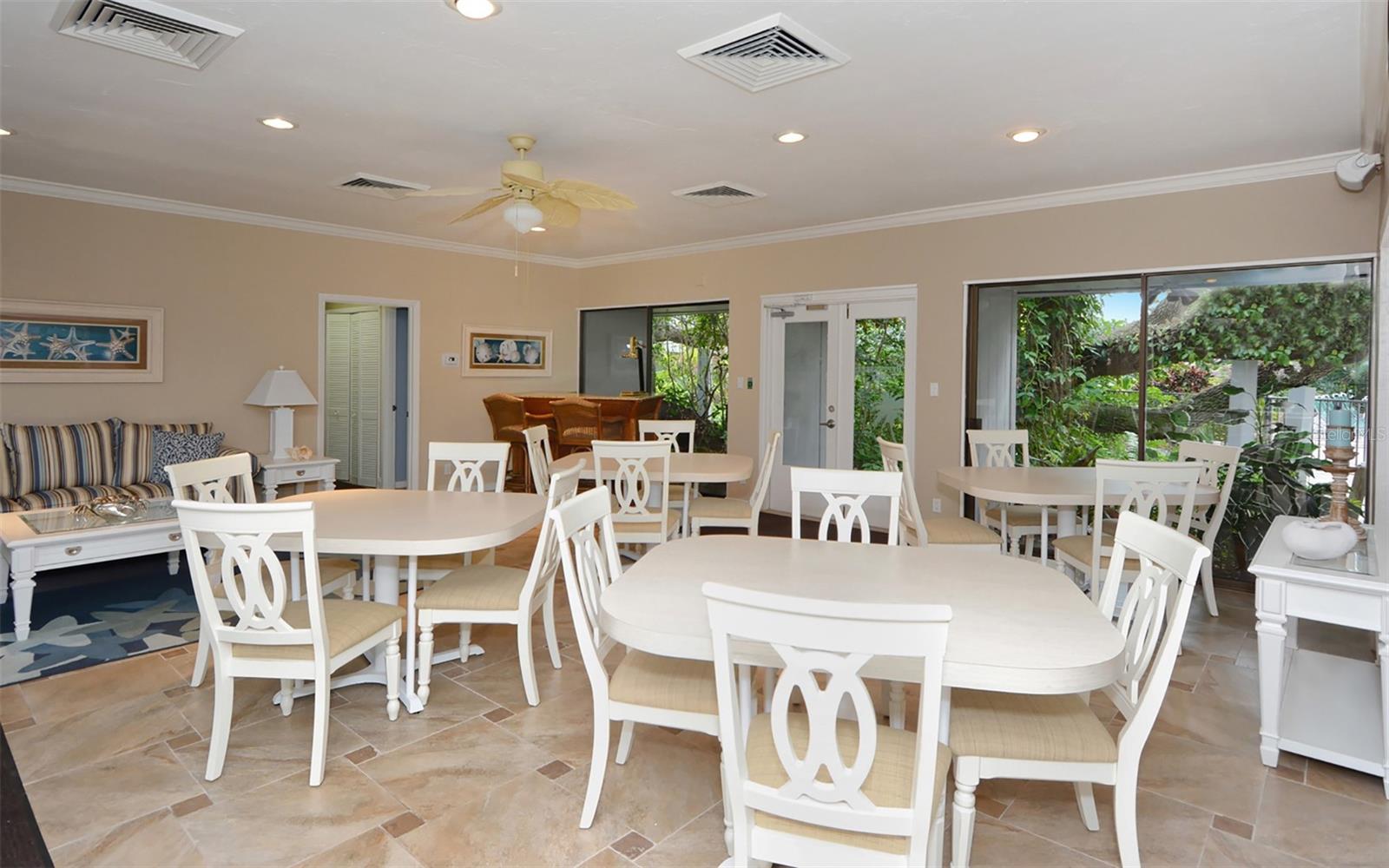 1200 EAST PEPPERTREE LANE #302, SARASOTA, FL — photo 28