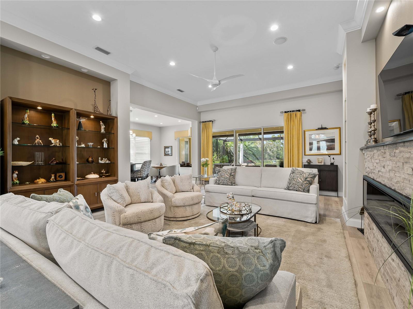 8316 ABINGDON CT, BRADENTON, FL — photo 9