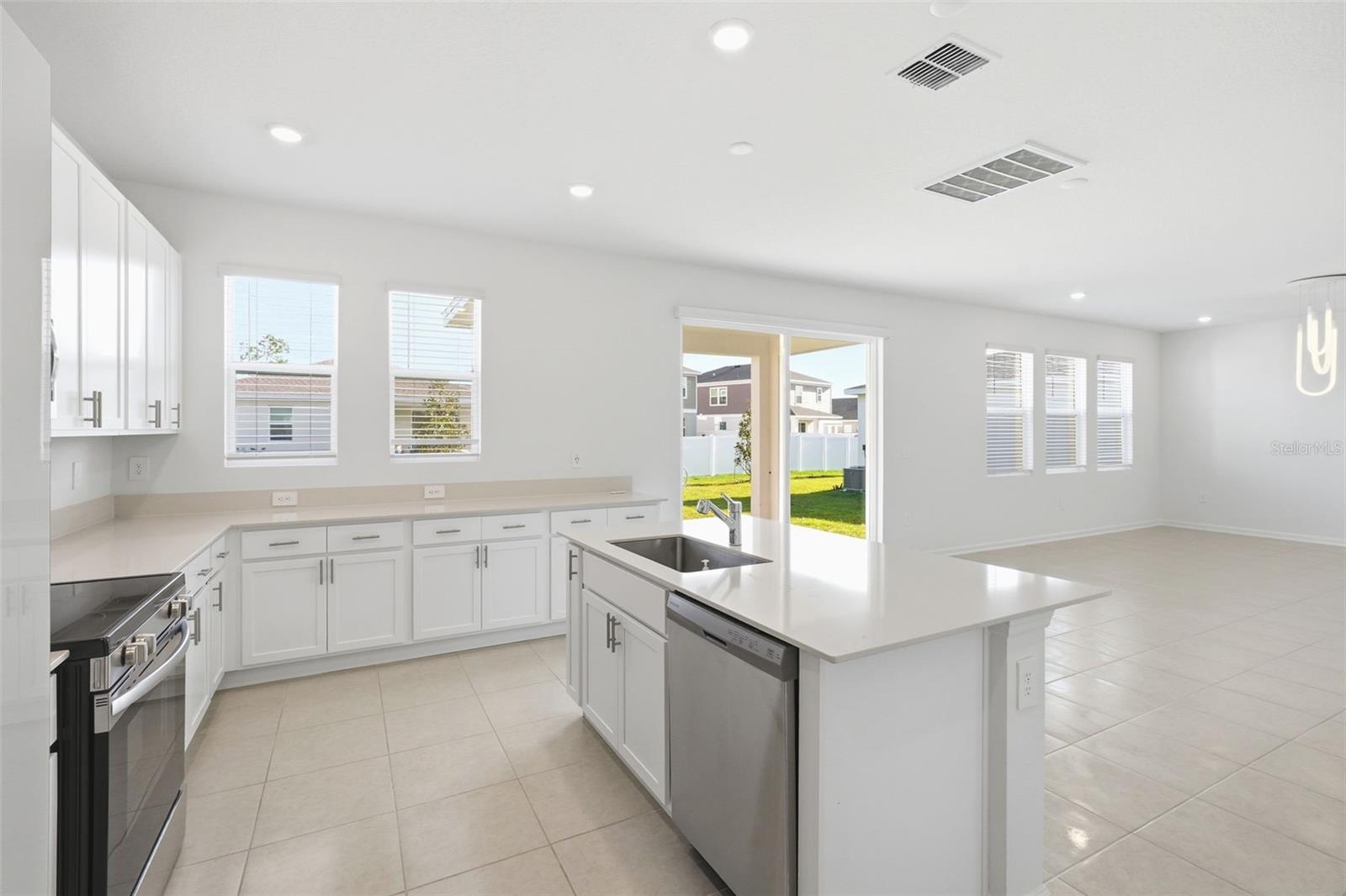 694 PERONI AVE, DEBARY, FL — photo 15