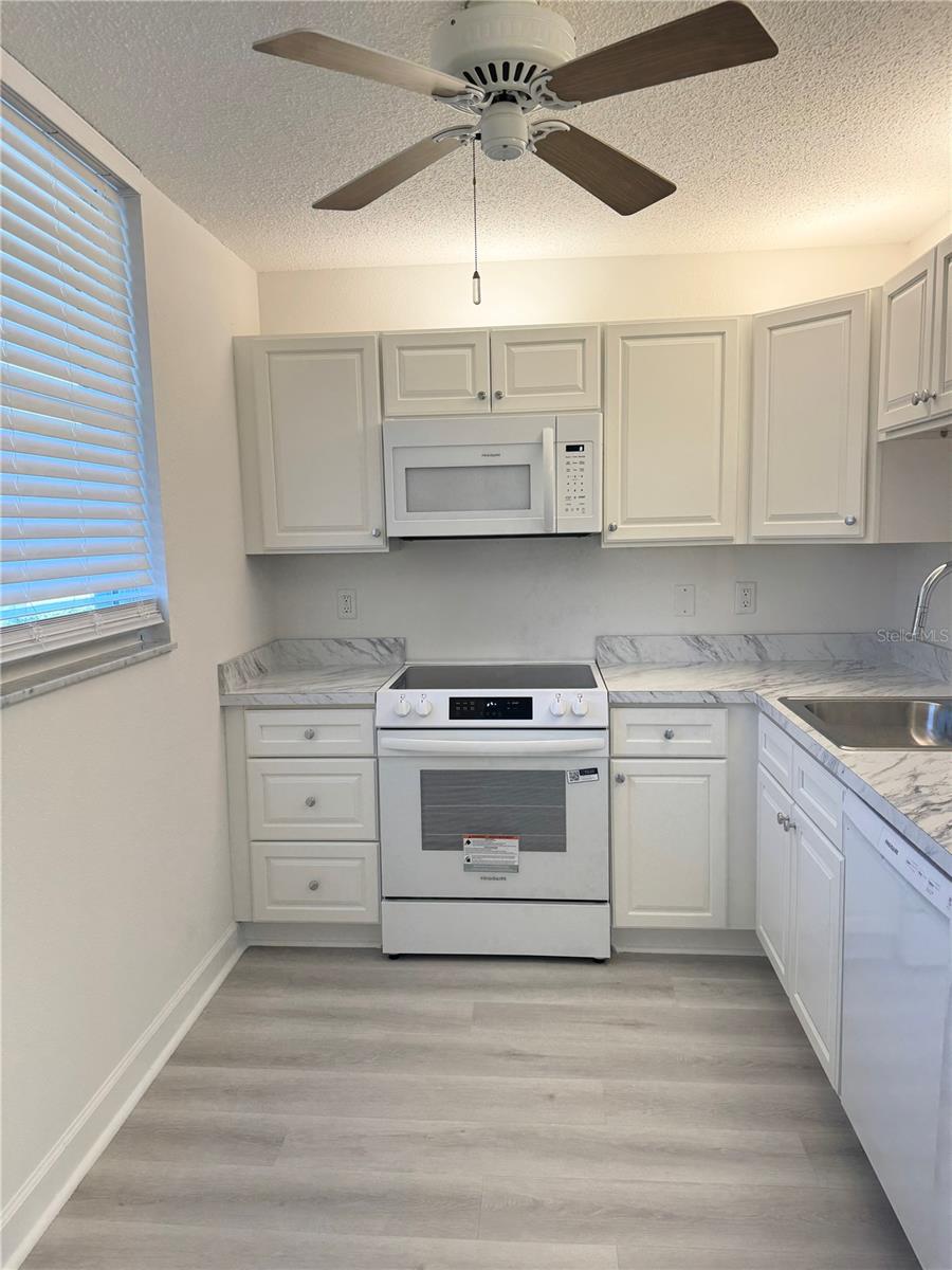 7425 BAY ISLAND DR S #103, SOUTH PASADENA, FL — photo 8