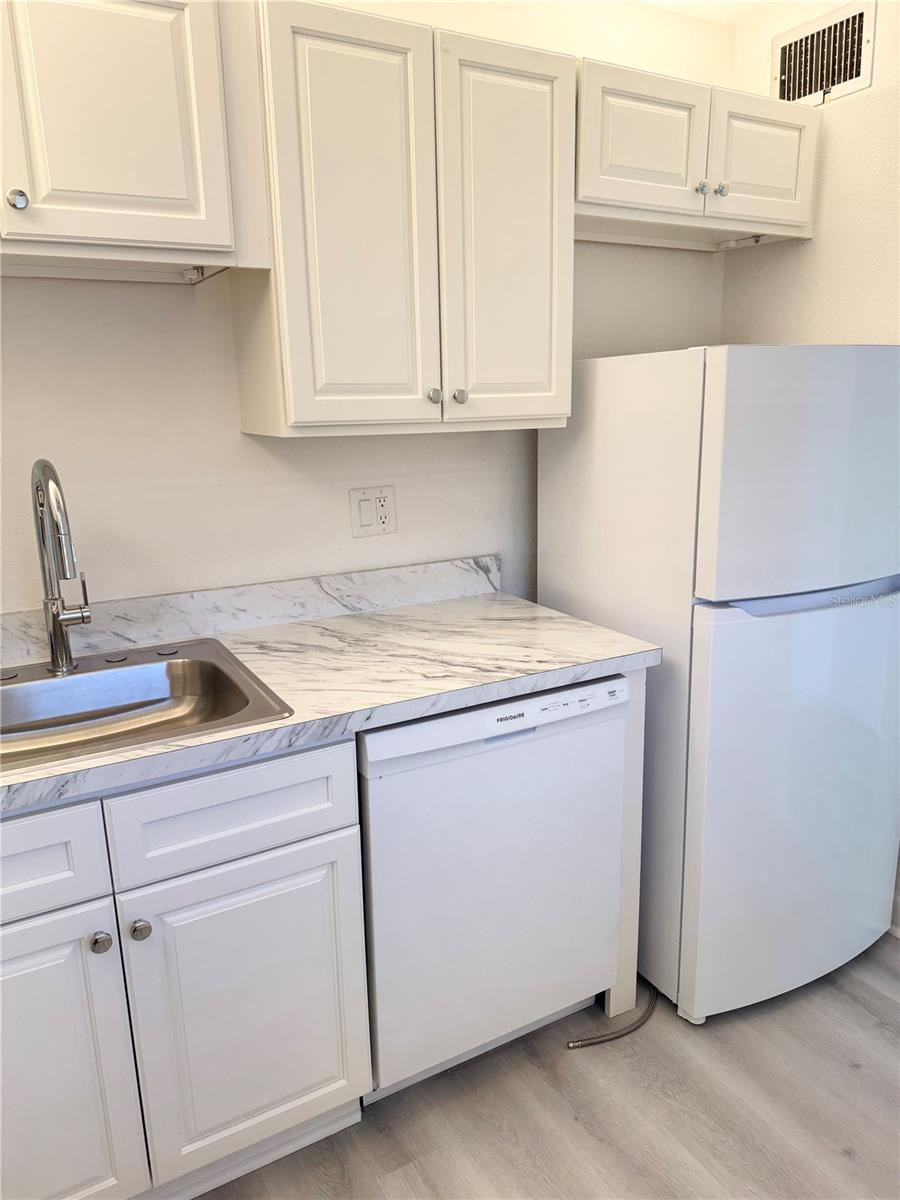 7425 BAY ISLAND DR S #103, SOUTH PASADENA, FL — photo 17