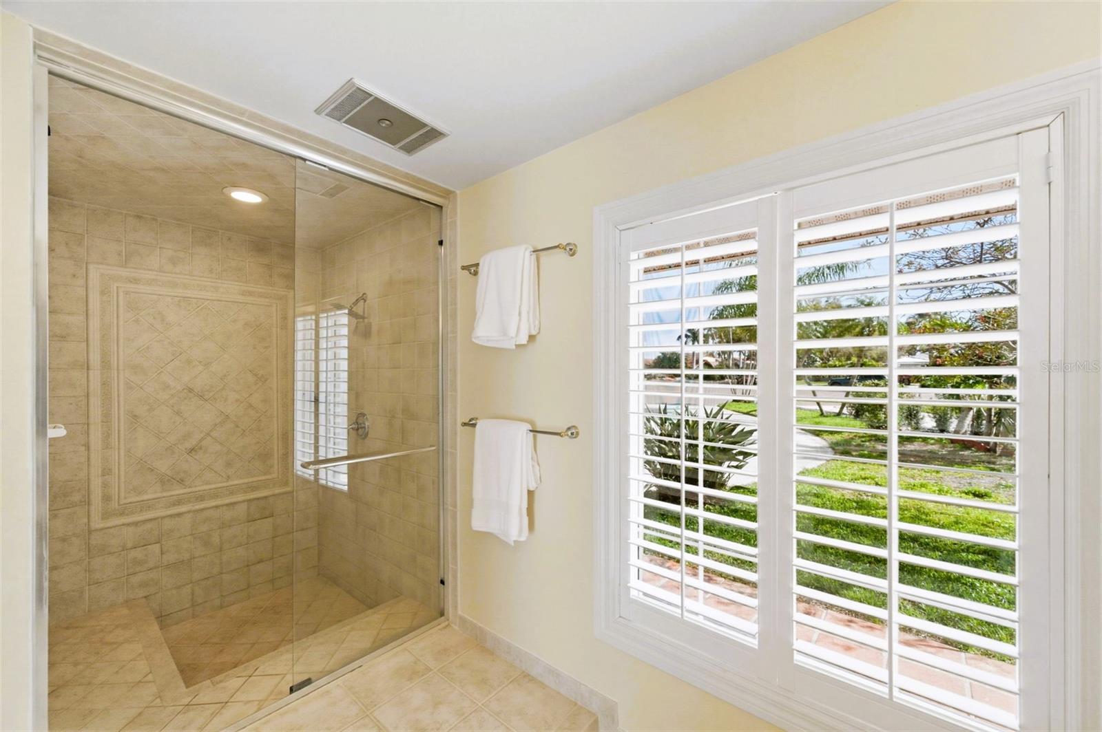 4201 45TH ST S, ST PETERSBURG, FL — photo 45