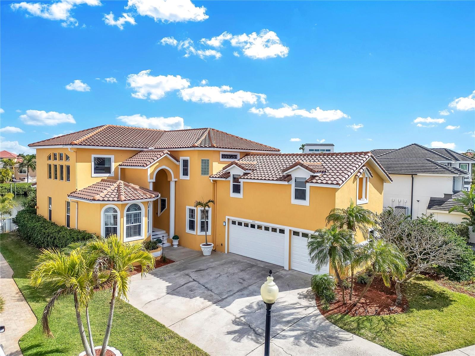 934 SYMPHONY ISLES BLVD, APOLLO BEACH, FL