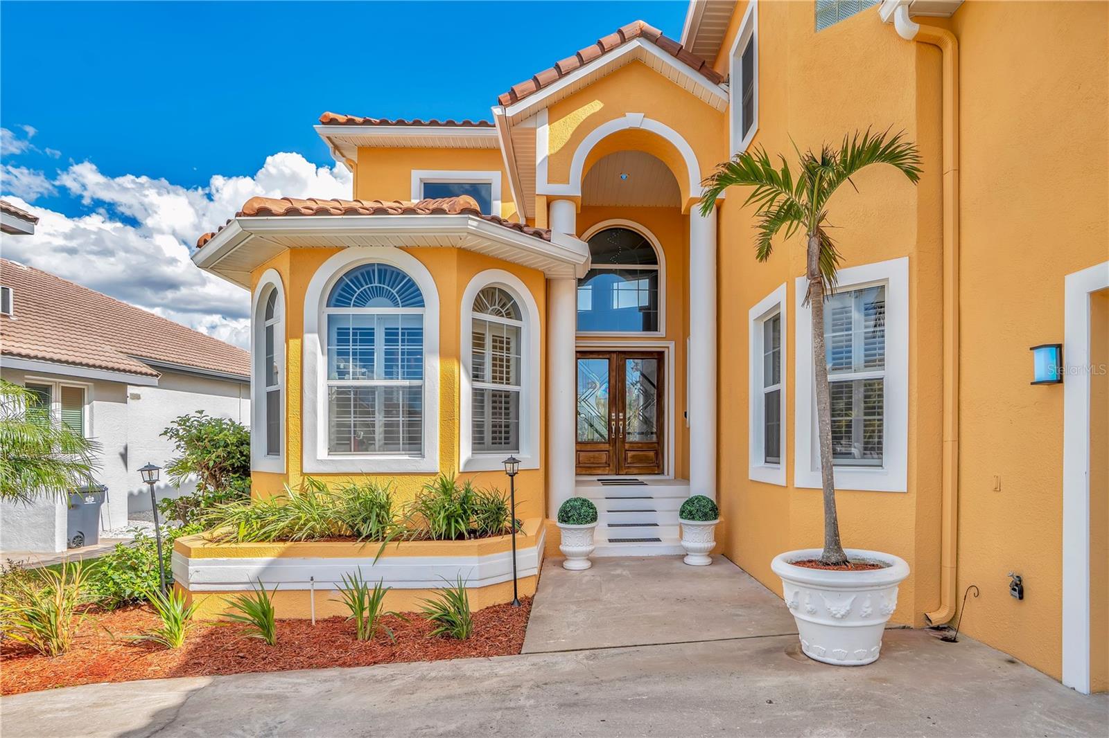 934 SYMPHONY ISLES BLVD, APOLLO BEACH, FL — photo 2