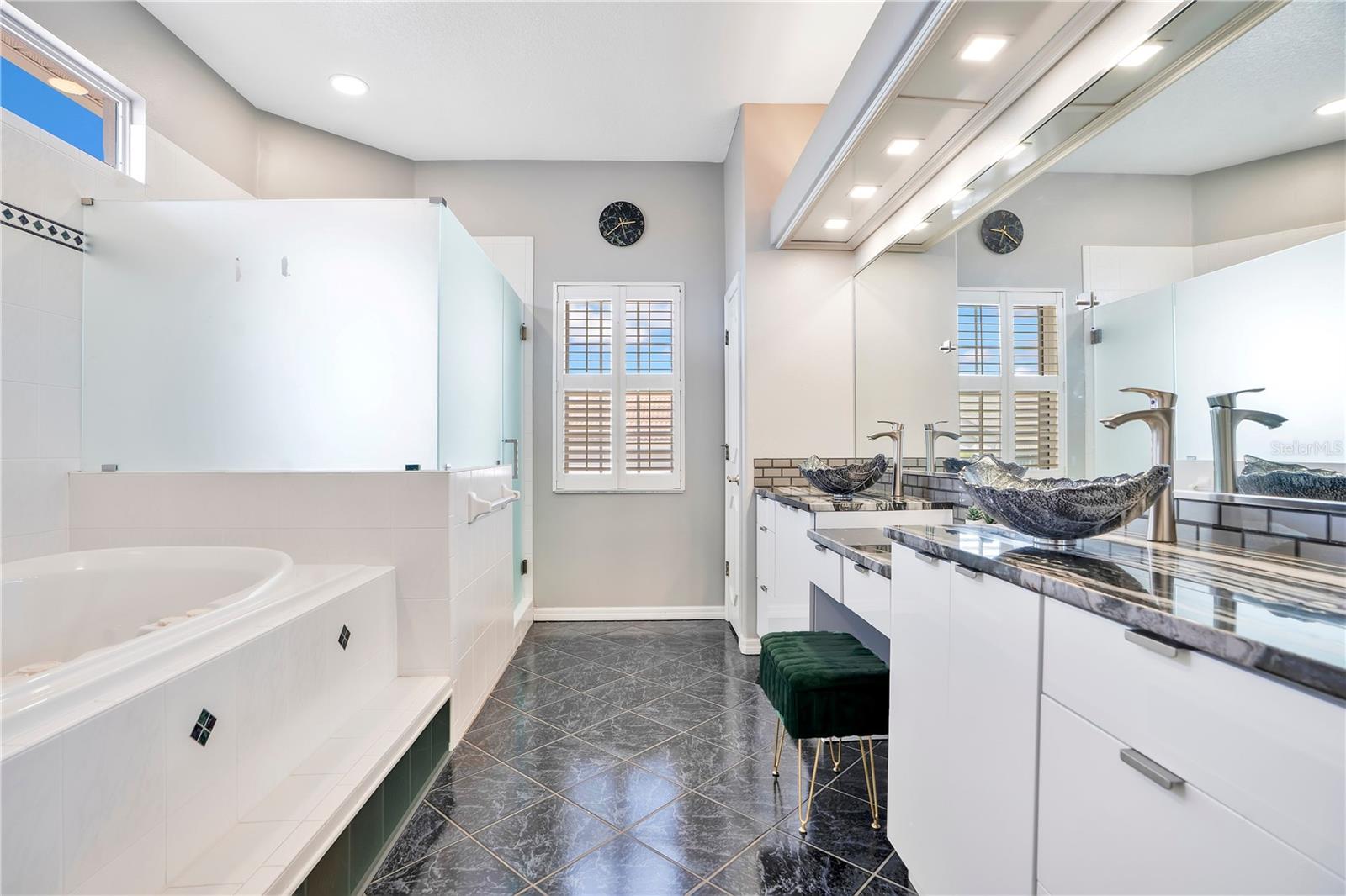 934 SYMPHONY ISLES BLVD, APOLLO BEACH, FL — photo 28