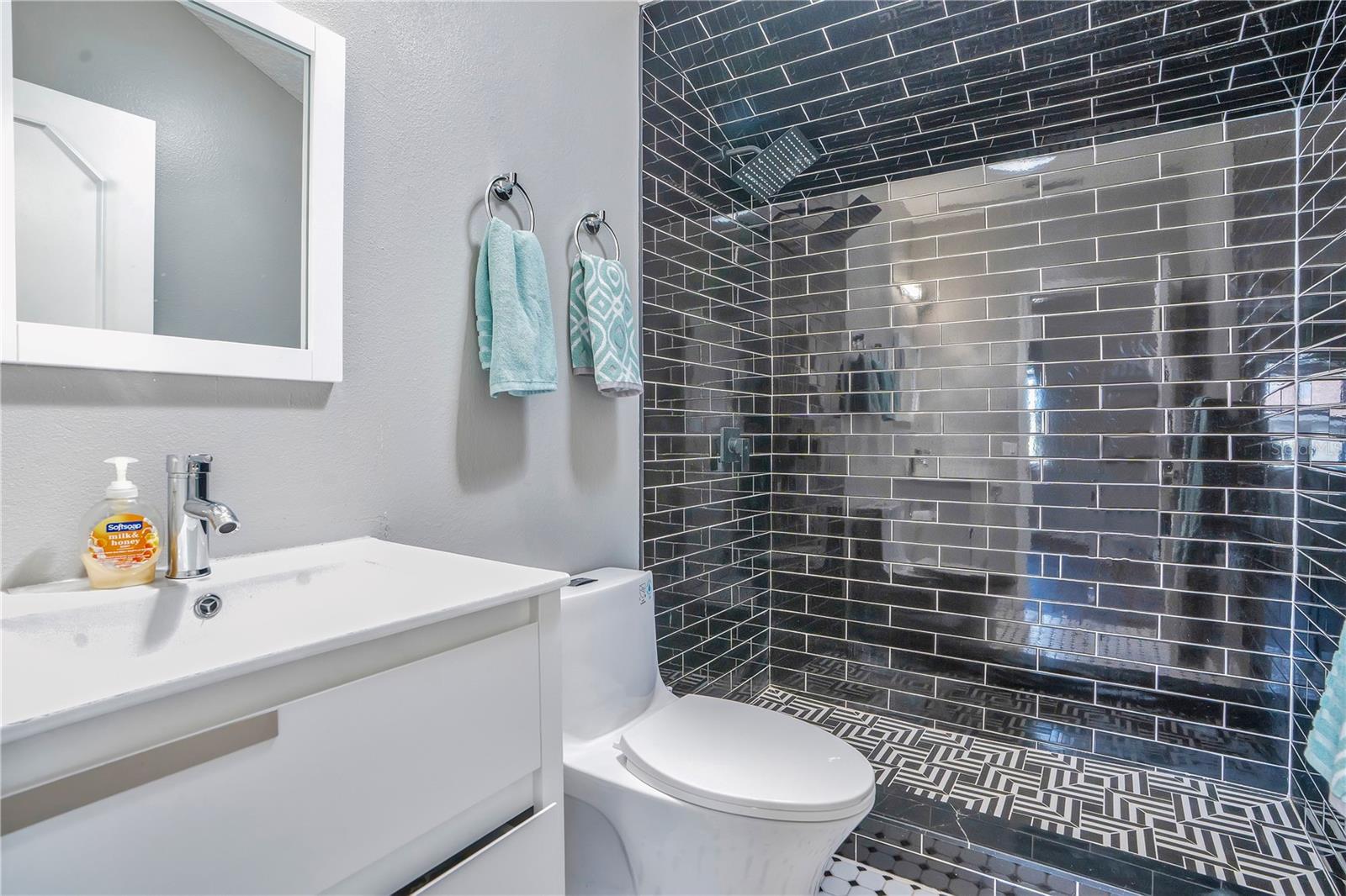 934 SYMPHONY ISLES BLVD, APOLLO BEACH, FL — photo 41
