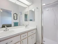 21617 QUEEN ELIZABETH CT — photo 36