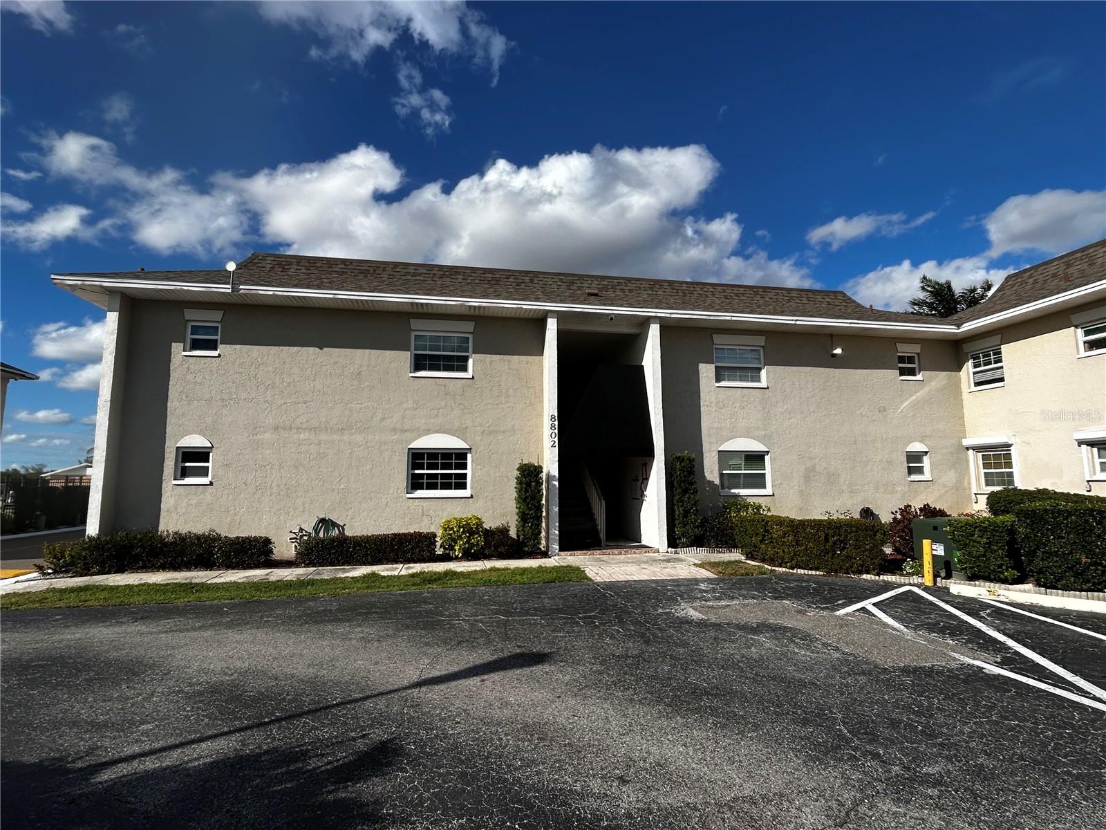 8802 BAY POINTE DR #102, TAMPA, FL
