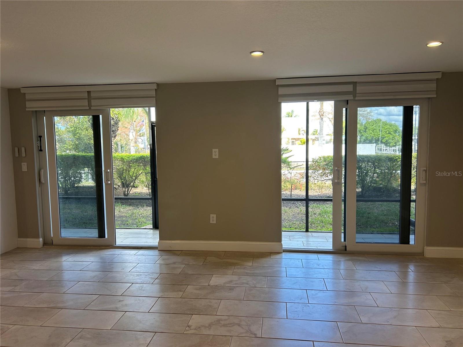 8802 BAY POINTE DR #102, TAMPA, FL — photo 11