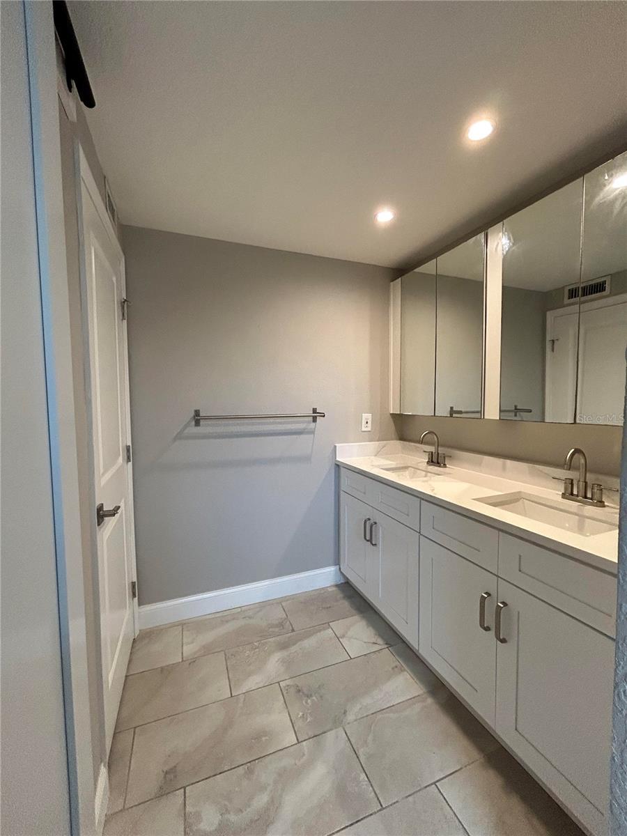 8802 BAY POINTE DR #102, TAMPA, FL — photo 22