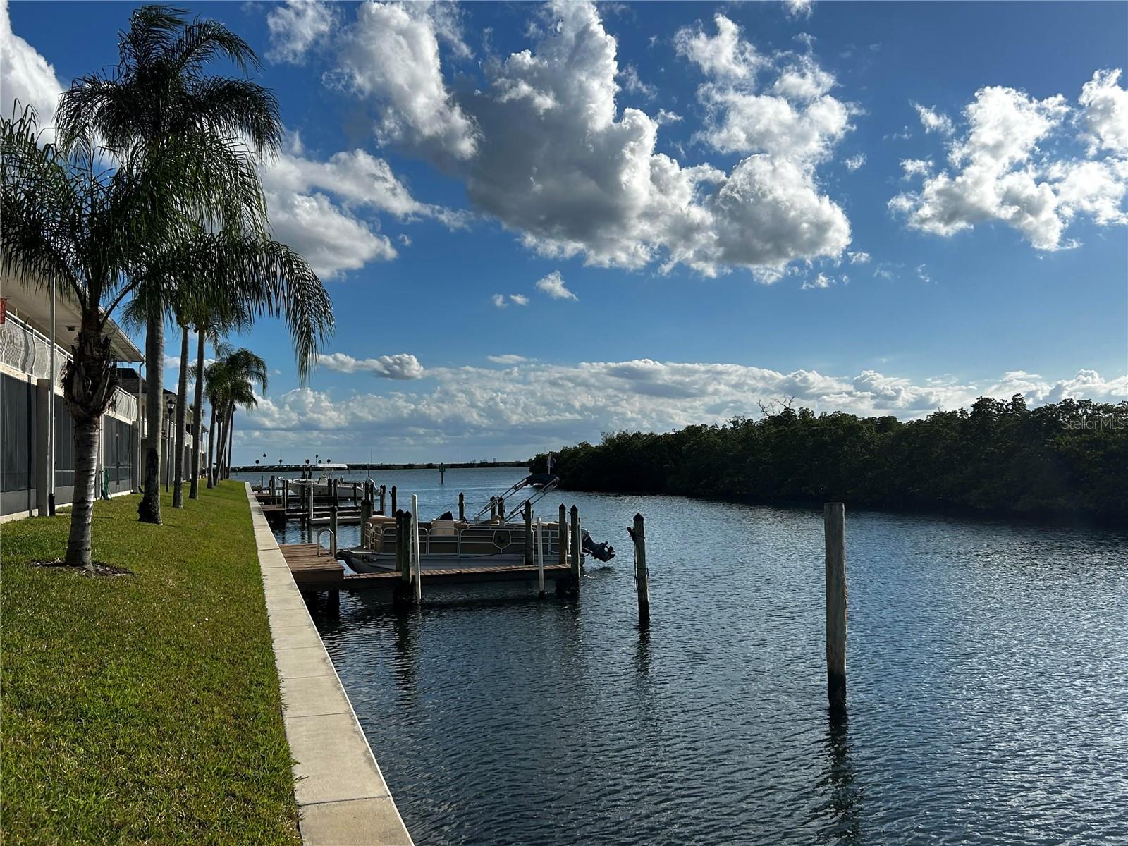 8802 BAY POINTE DR #102, TAMPA, FL — photo 26