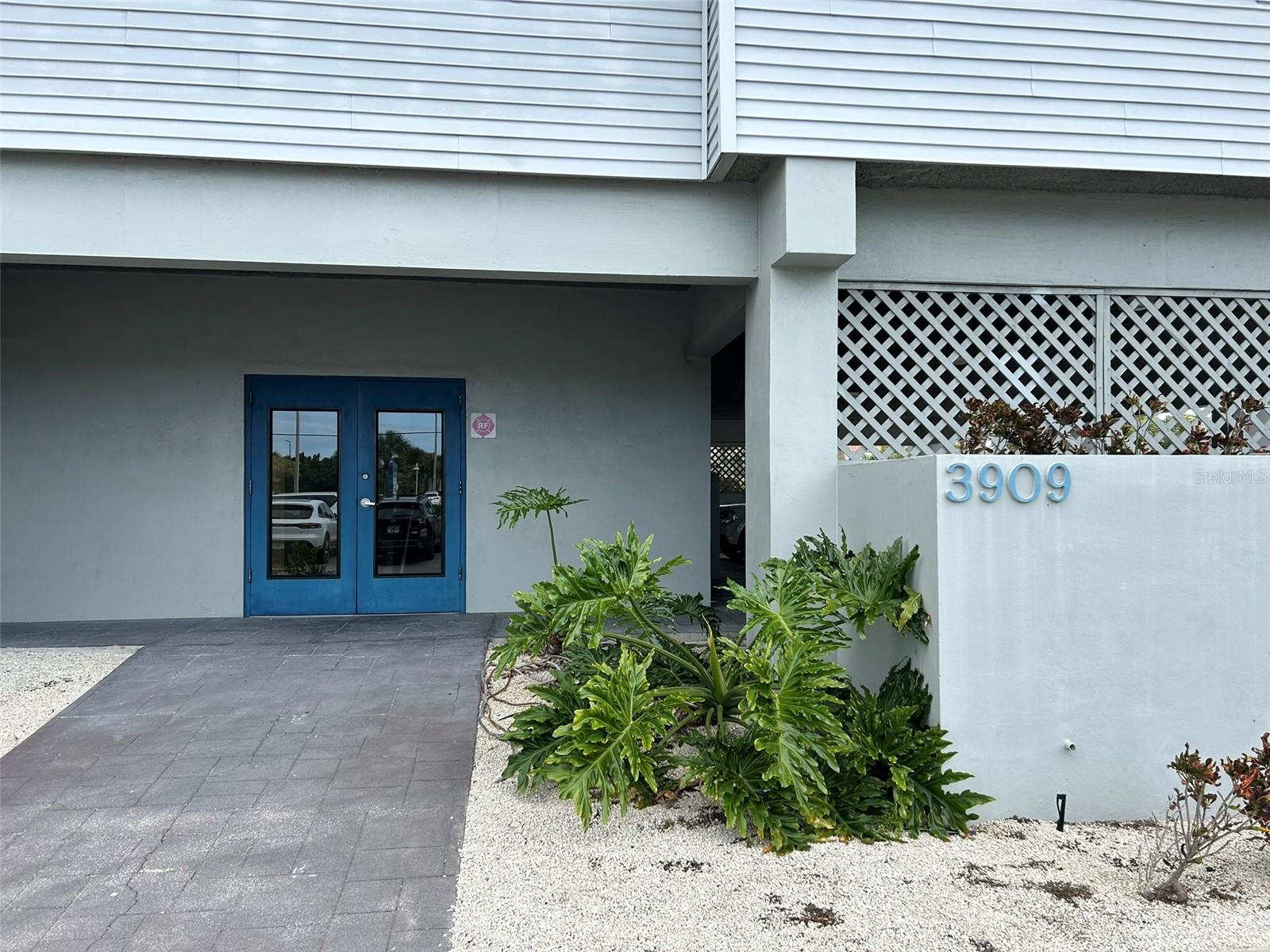 3909 E BAY DR #115, HOLMES BEACH, FL — photo 8