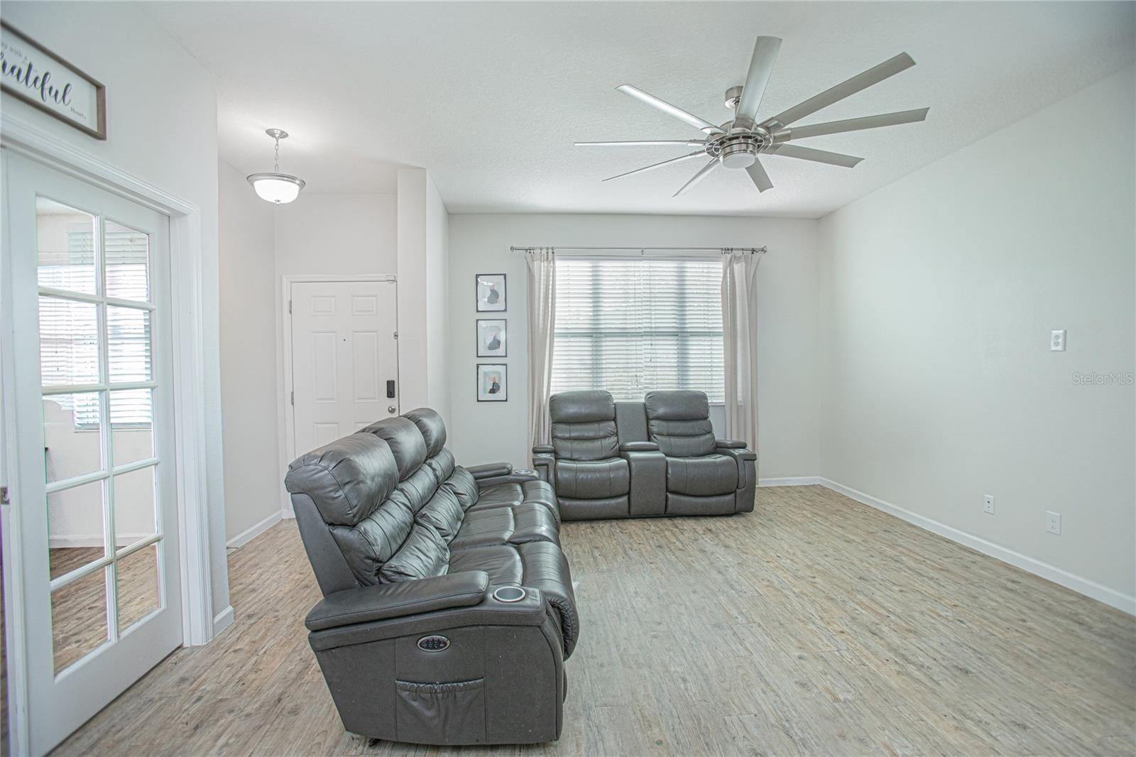 2427 LINER AVE, APOPKA, FL — photo 2