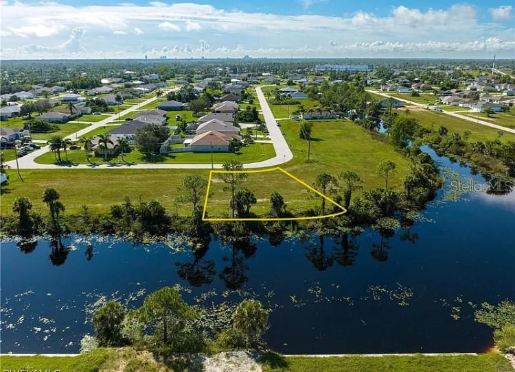 2117 NE 43RD LN, CAPE CORAL, FL