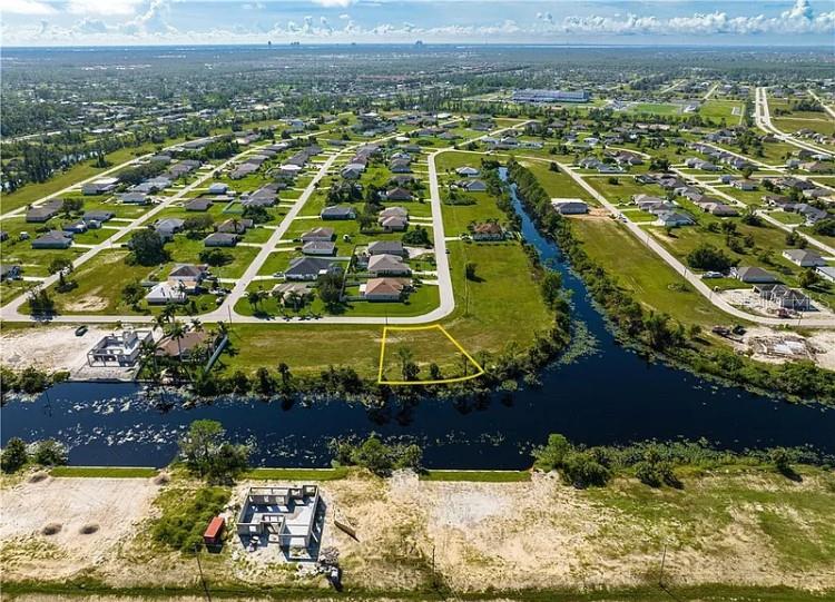 2117 NE 43RD LN, CAPE CORAL, FL — photo 4