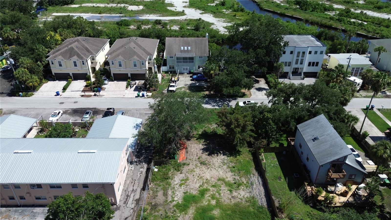 4813 W FLAMINGO RD, TAMPA, FL — photo 2