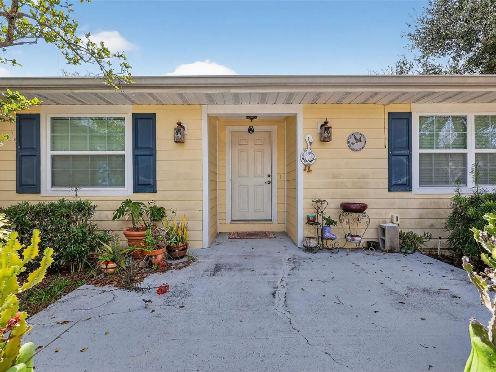 10262 MEMORIAL HWY, TAMPA, FL — photo 1