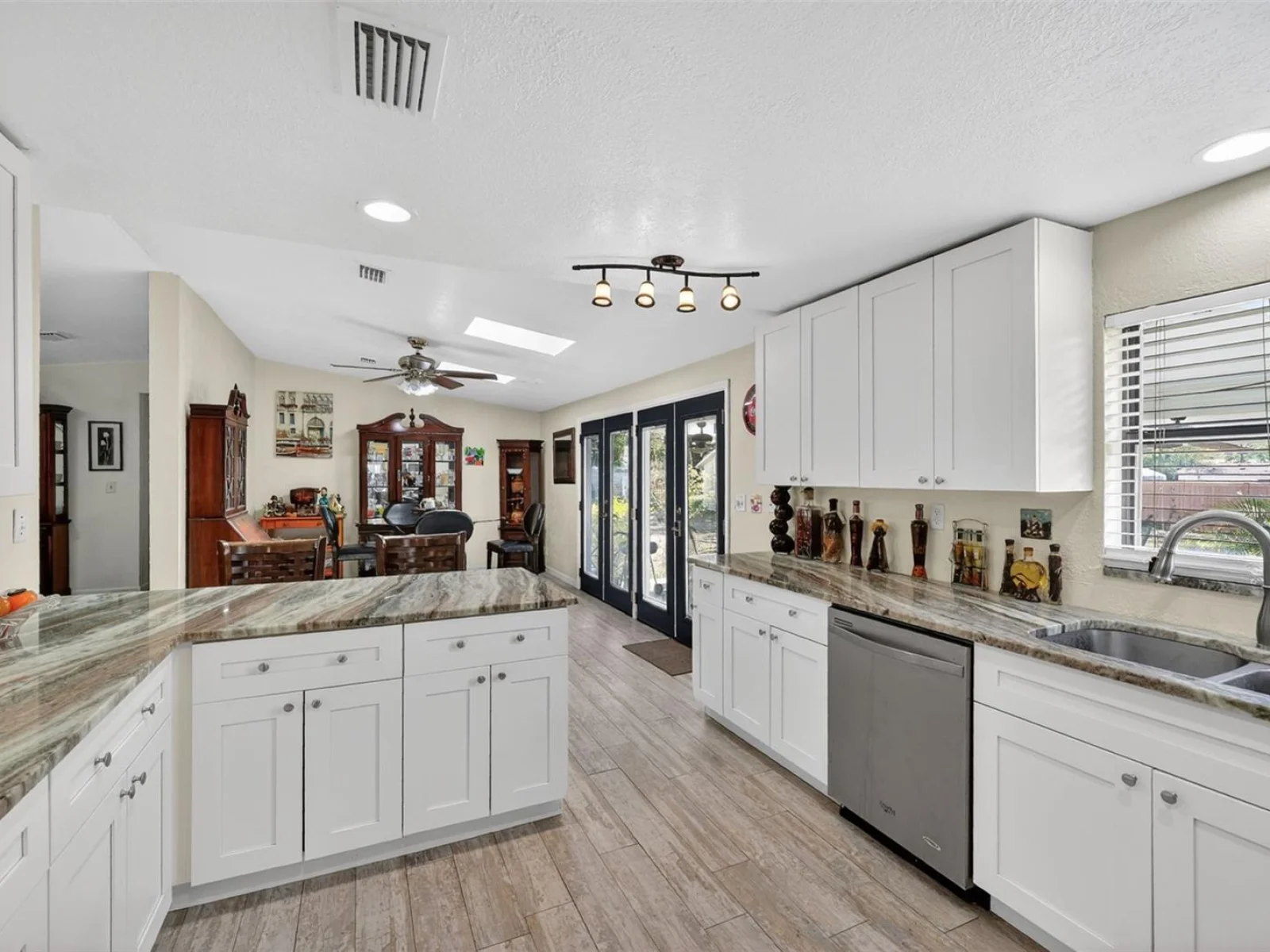 10262 MEMORIAL HWY, TAMPA, FL — photo 5