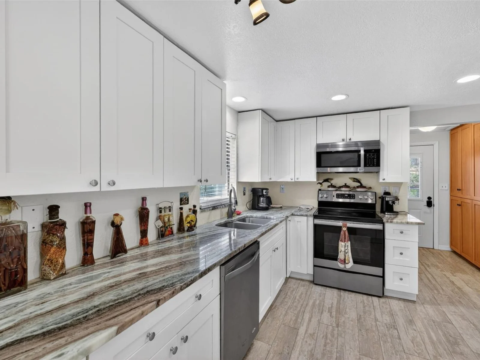 10262 MEMORIAL HWY, TAMPA, FL — photo 18