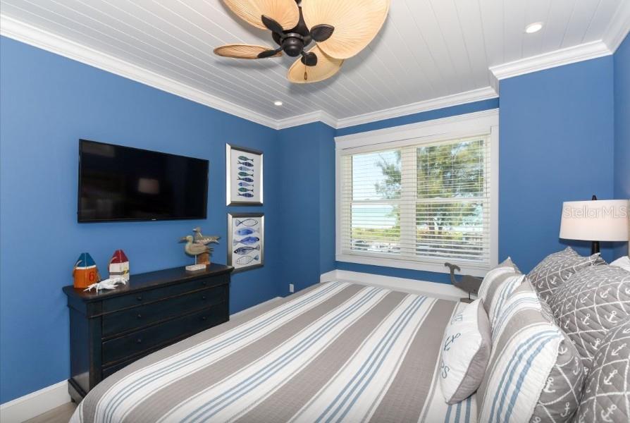 903 GULF DR S, BRADENTON BEACH, FL — photo 32