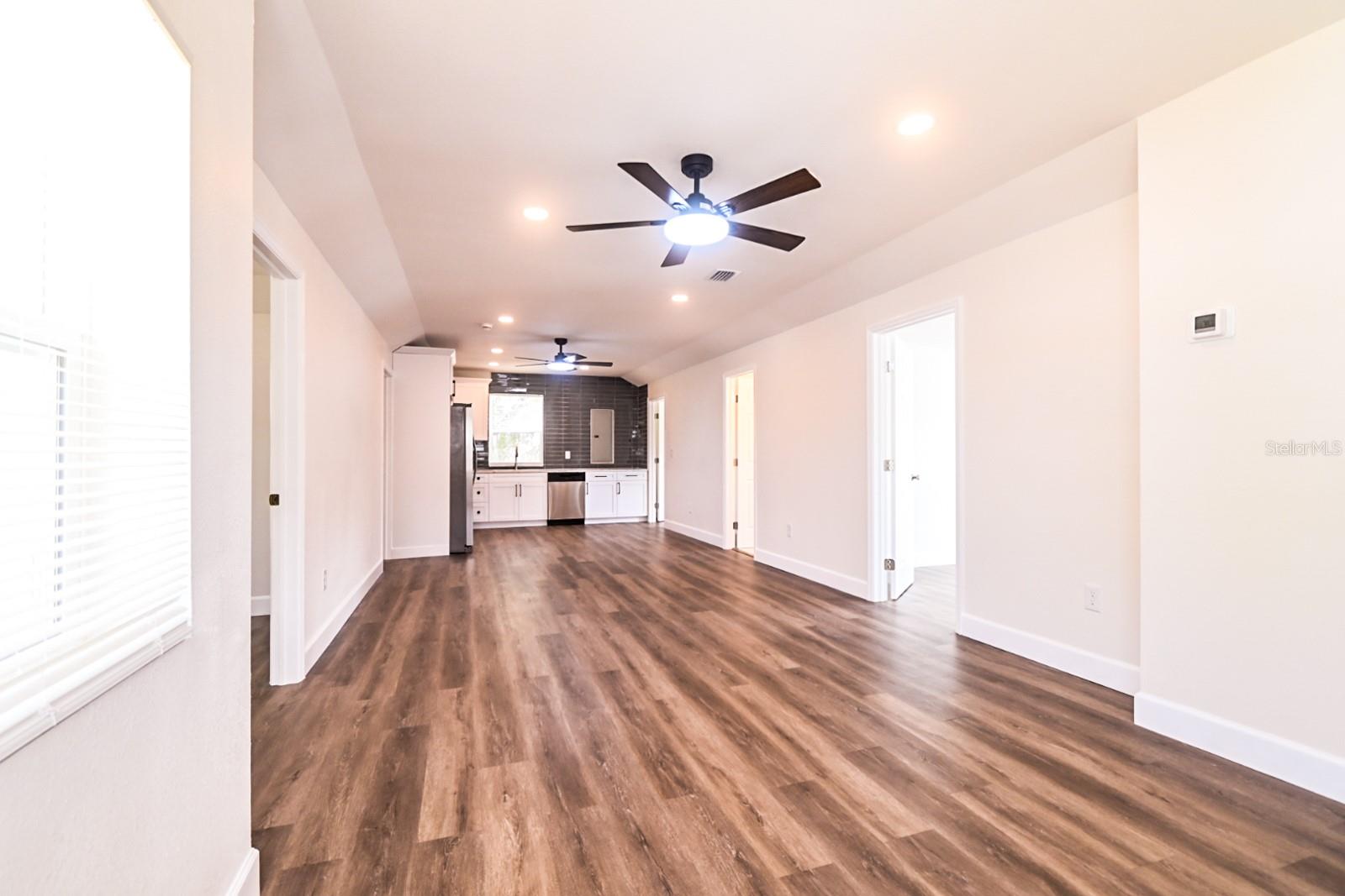 426 S DISSTON AVE, TARPON SPRINGS, FL — photo 11