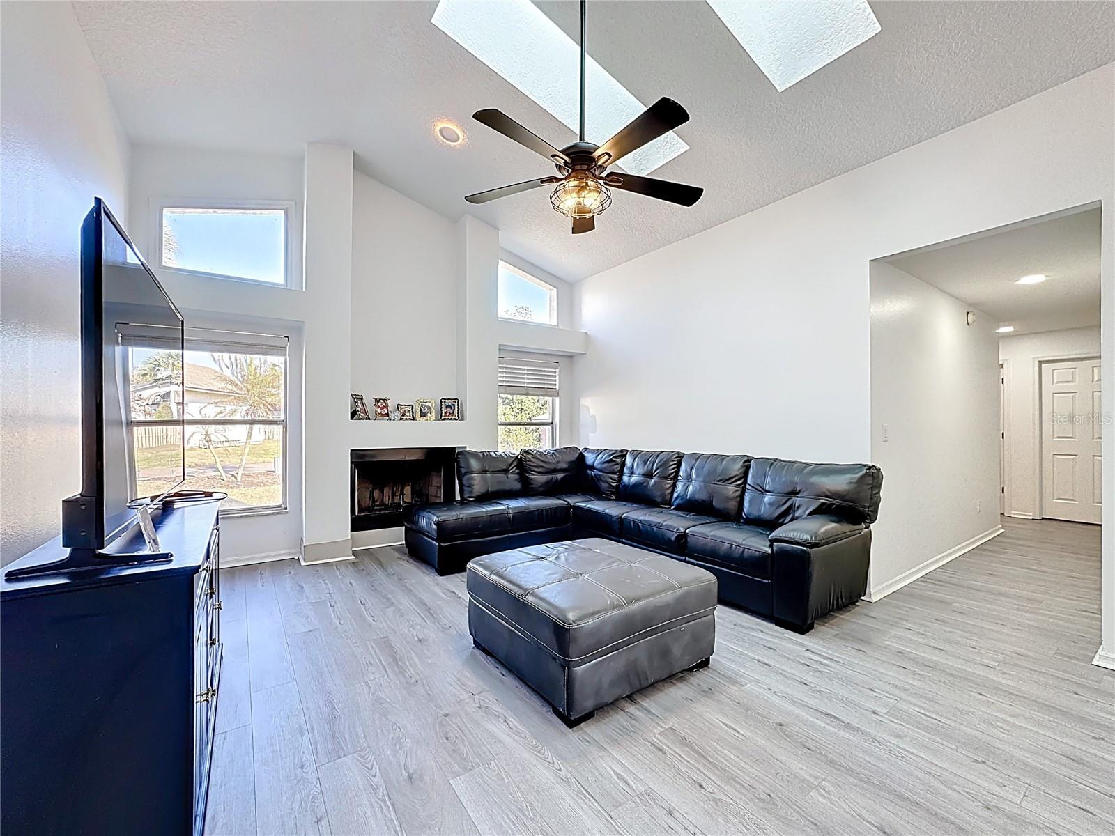 1125 ALMOND TREE CIR, ORLANDO, FL — photo 35