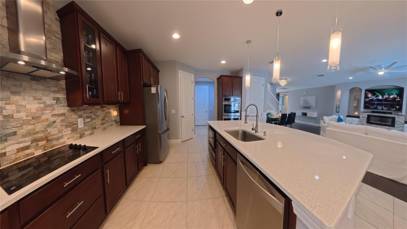 703 CALABRIA WAY, HOWEY IN THE HILLS, FL — photo 51