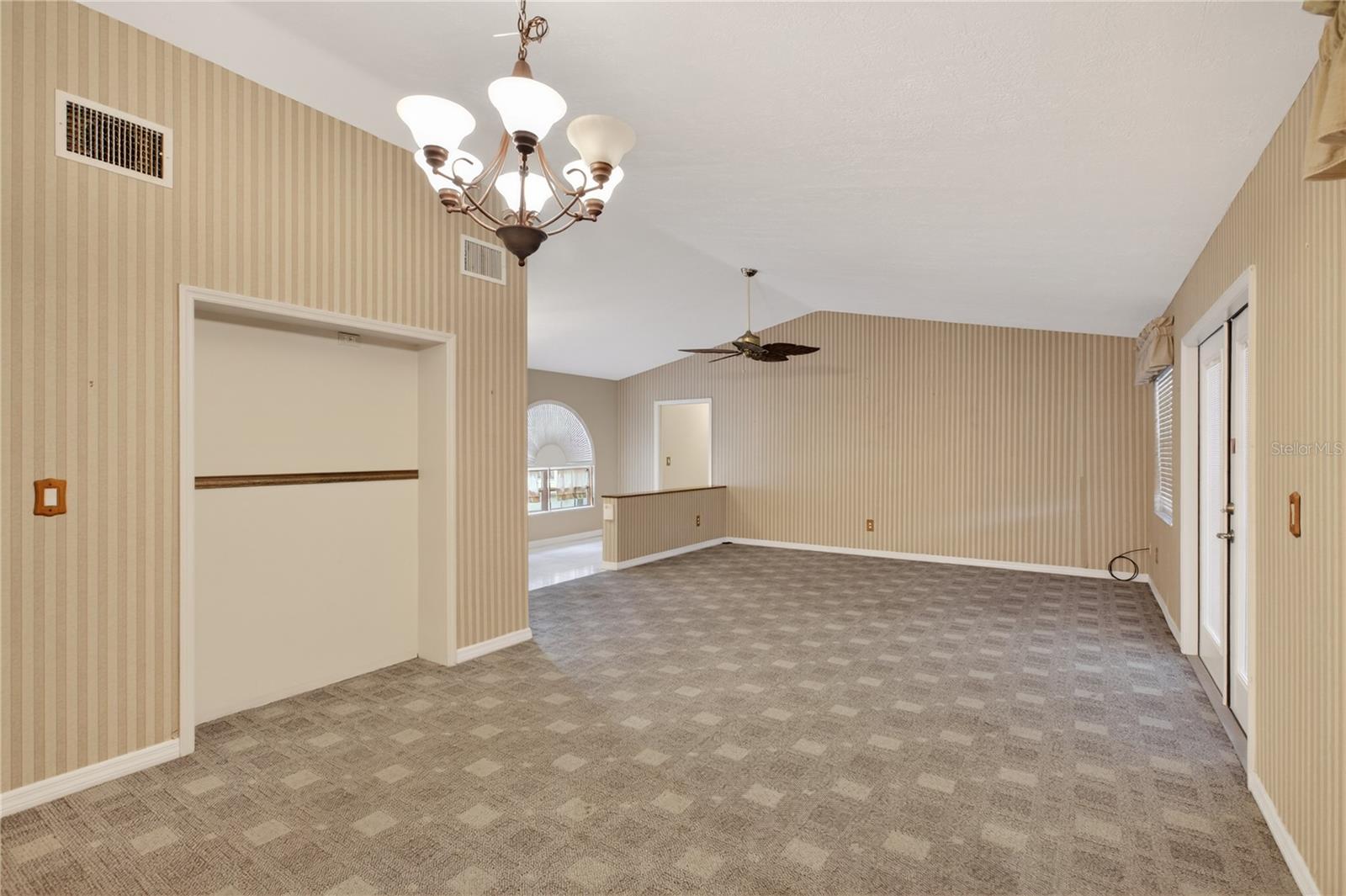 2065 OAK BEACH BLVD, SEBRING, FL — photo 8