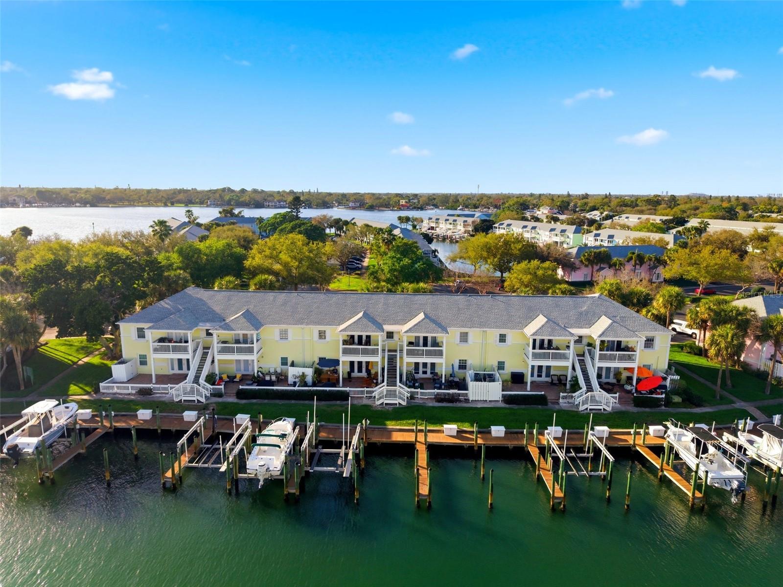 5174 BEACH DR SE #D, ST PETERSBURG, FL — photo 48