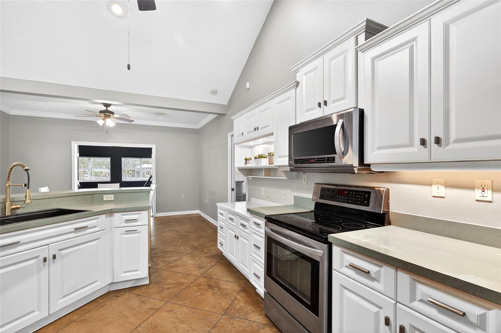 22301 CORONADO SOMERSET DR, SORRENTO, FL — photo 21