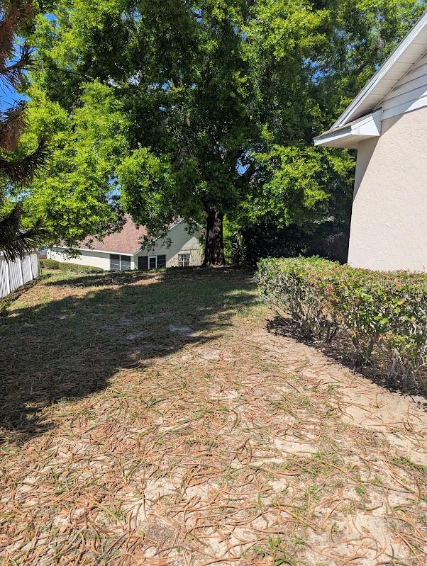 108 TWIN LAKE CIR, UMATILLA, FL — photo 13