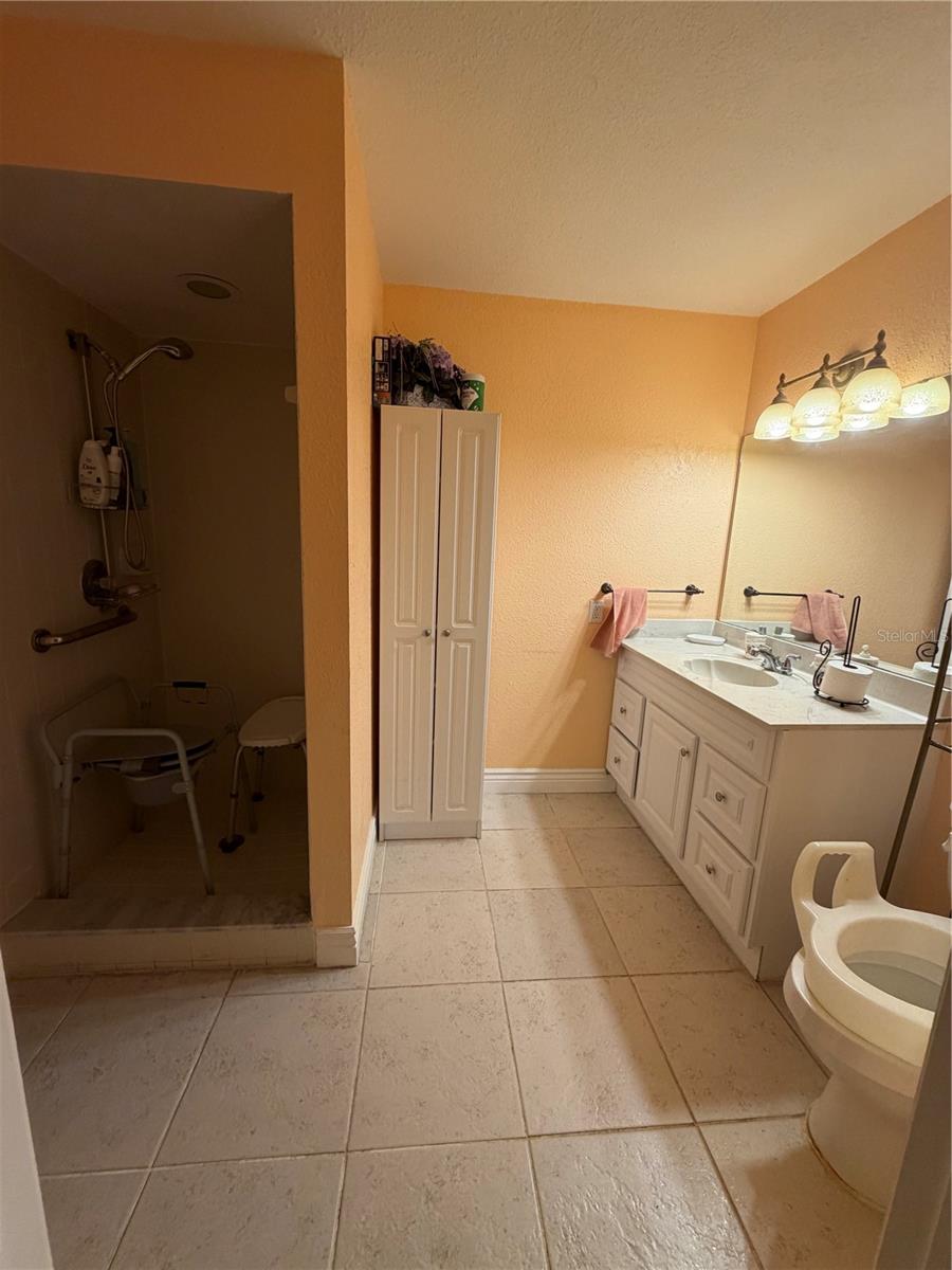39106 GRAYS AIRPORT RD, LADY LAKE, FL — photo 25