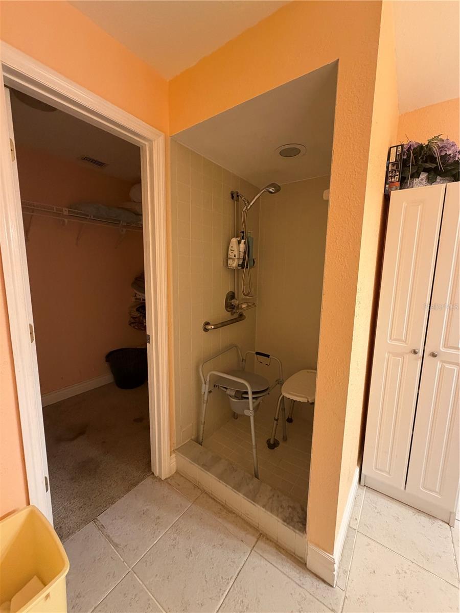 39106 GRAYS AIRPORT RD, LADY LAKE, FL — photo 27