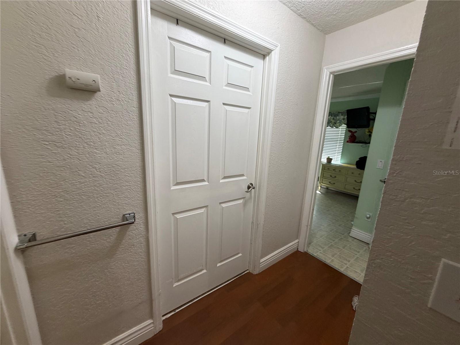 39106 GRAYS AIRPORT RD, LADY LAKE, FL — photo 16