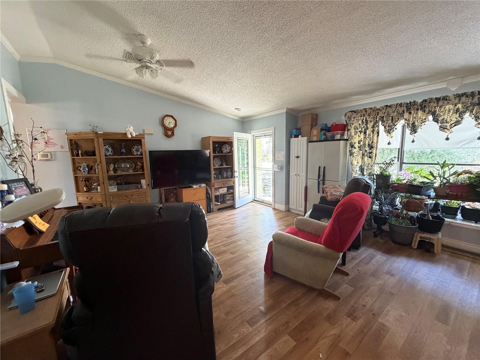 39106 GRAYS AIRPORT RD, LADY LAKE, FL — photo 10