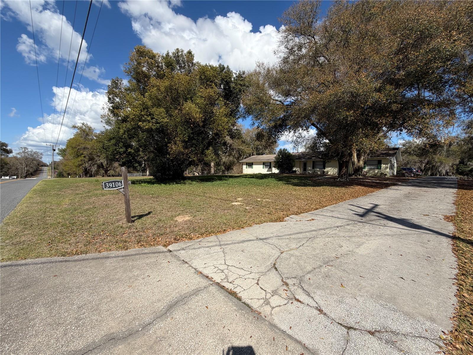 39106 GRAYS AIRPORT RD, LADY LAKE, FL — photo 61