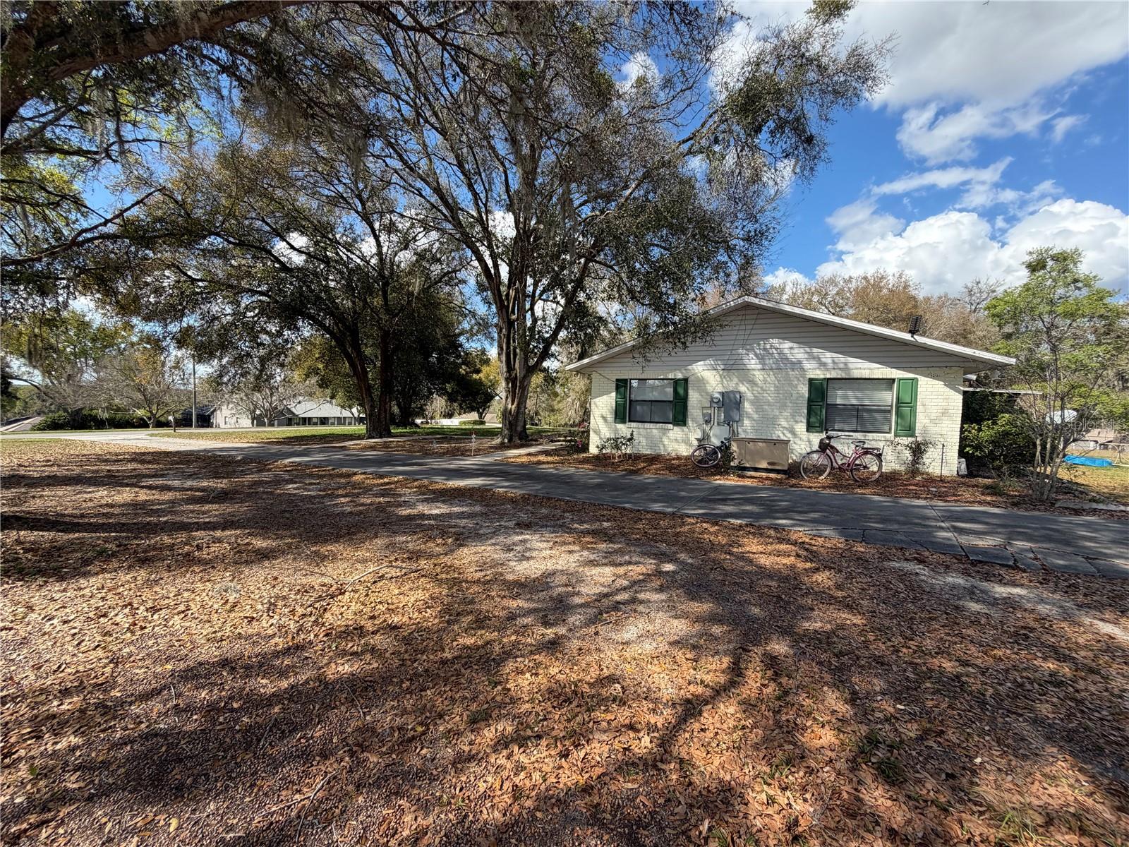 39106 GRAYS AIRPORT RD, LADY LAKE, FL — photo 68