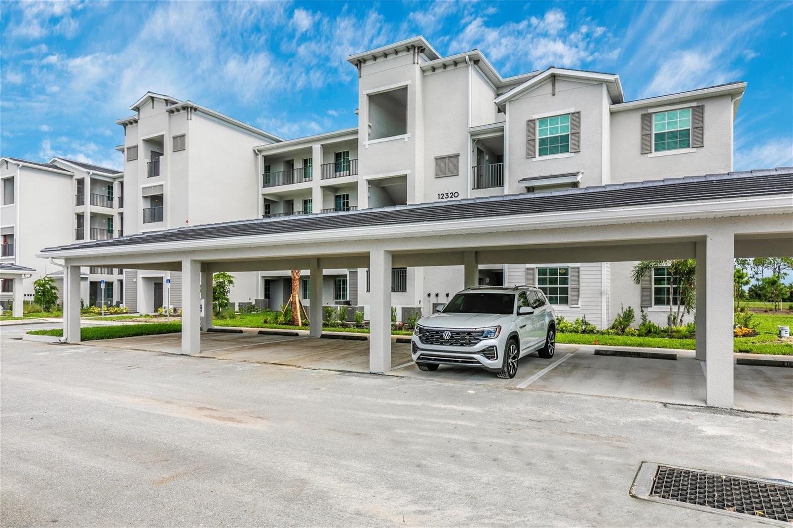 12320 WELLEN GOLF ST #305, VENICE, FL — photo 2