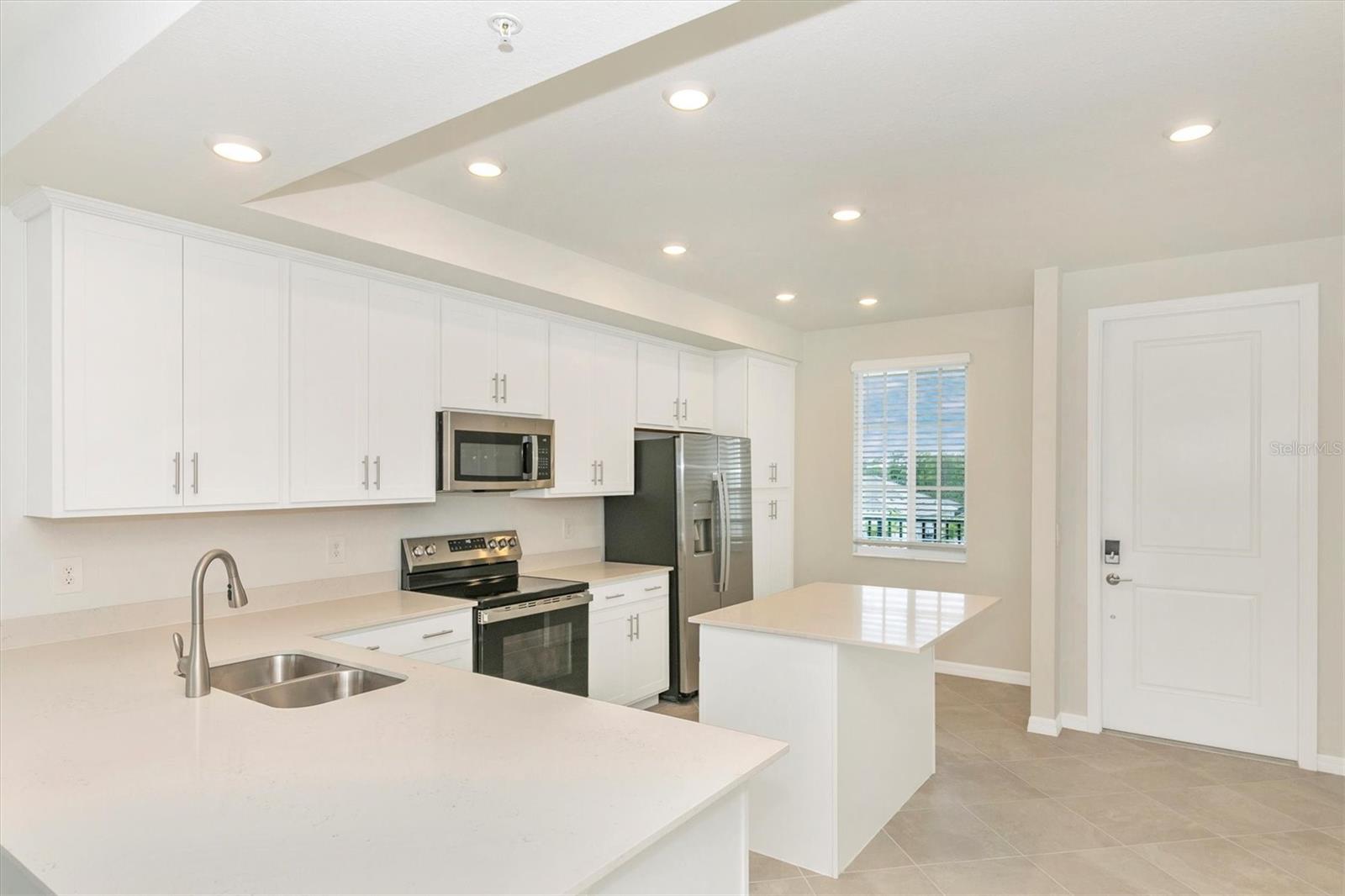 12320 WELLEN GOLF ST #305, VENICE, FL — photo 4
