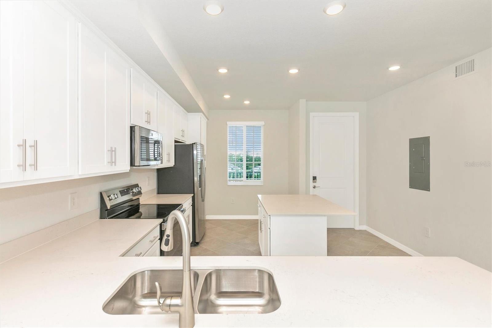 12320 WELLEN GOLF ST #305, VENICE, FL — photo 14