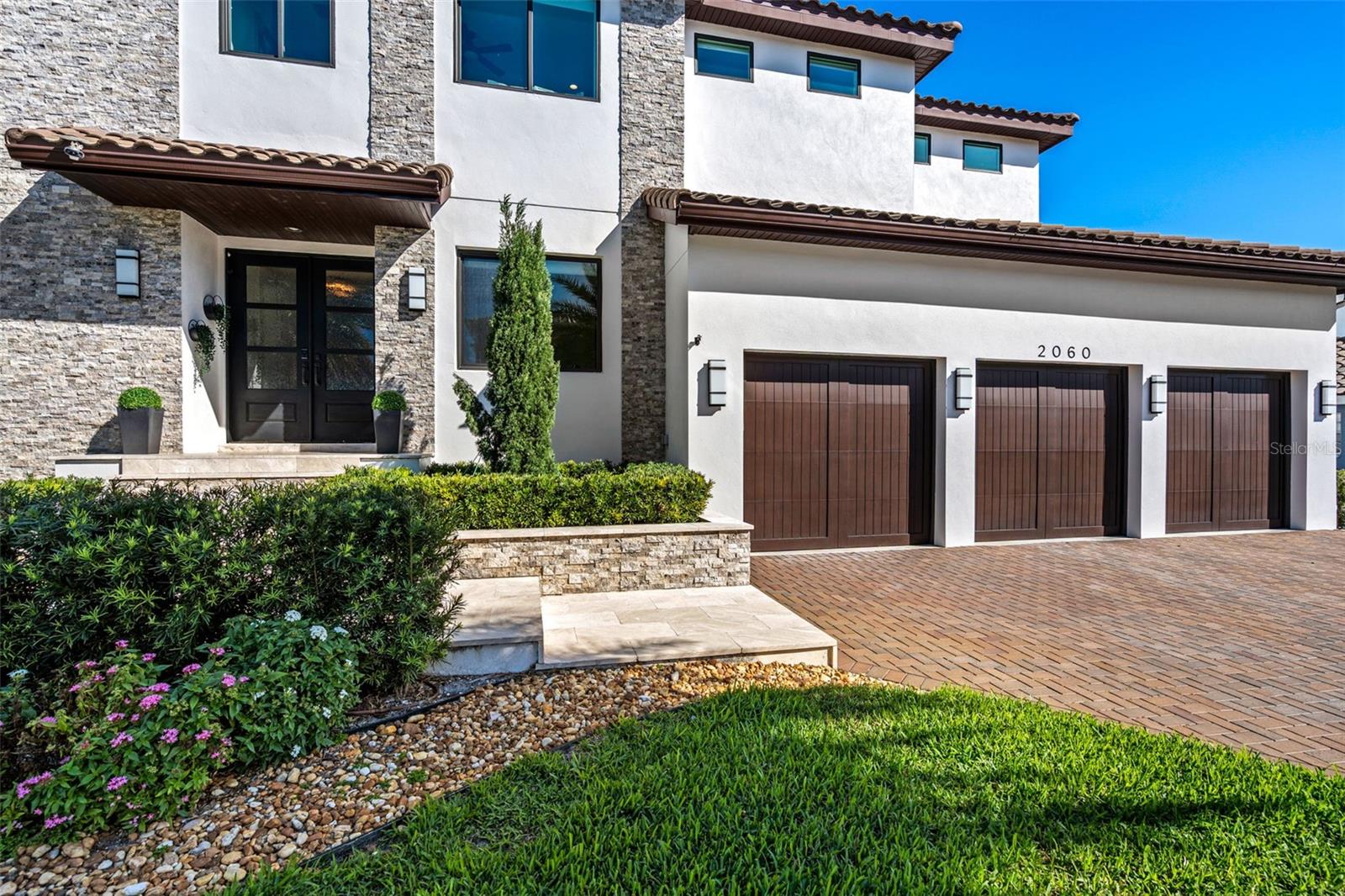 2060 ILLINOIS AVE NE, ST PETERSBURG, FL — photo 12