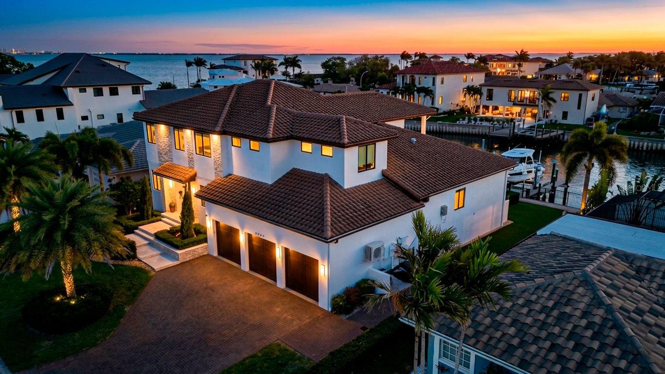 2060 ILLINOIS AVE NE, ST PETERSBURG, FL — photo 3