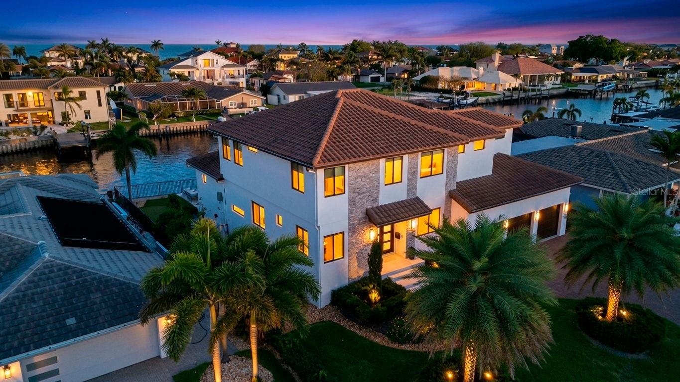 2060 ILLINOIS AVE NE, ST PETERSBURG, FL — photo 4
