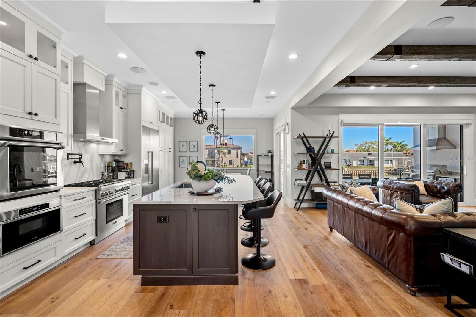 2060 ILLINOIS AVE NE, ST PETERSBURG, FL — photo 27