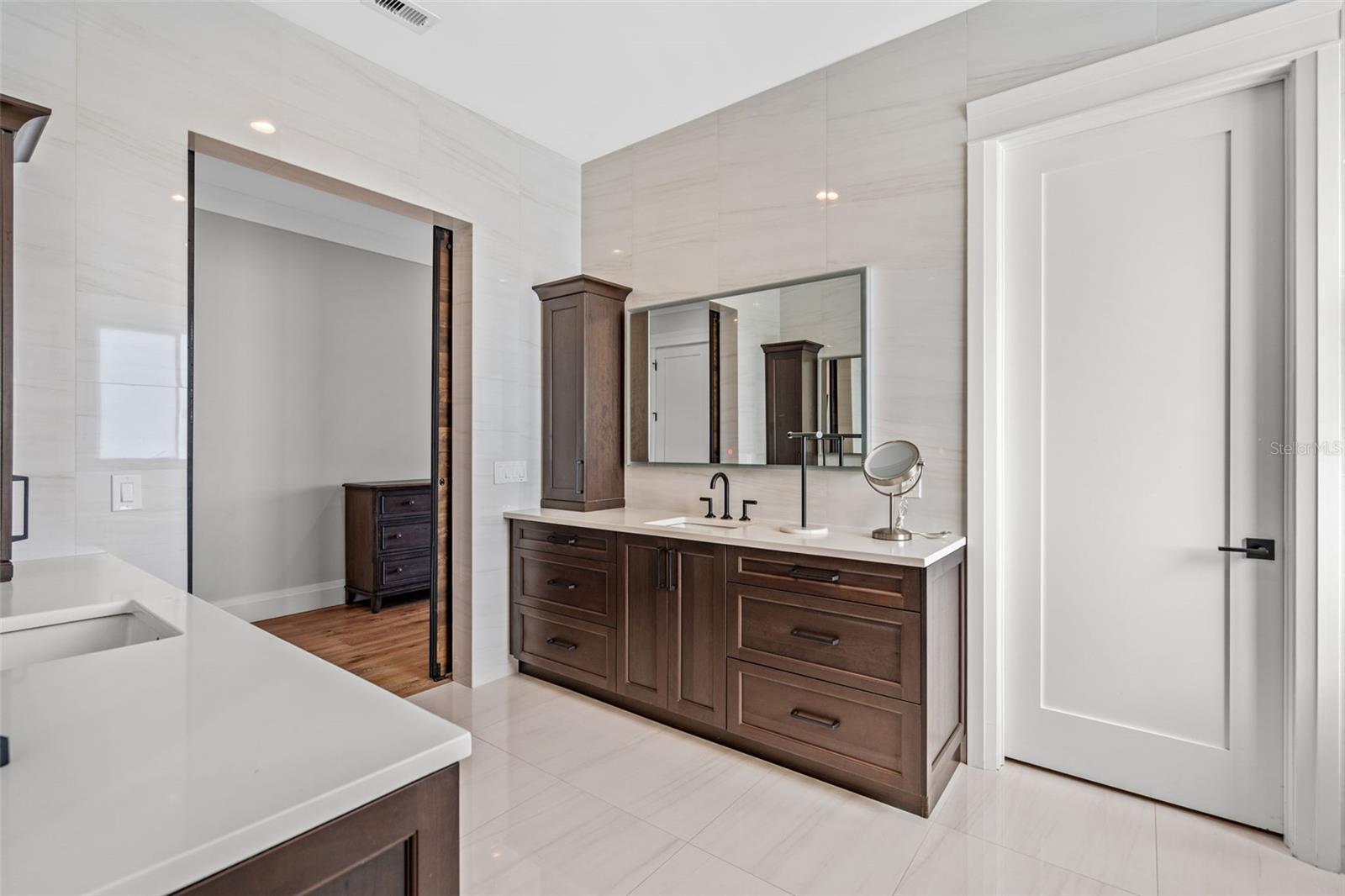 2060 ILLINOIS AVE NE, ST PETERSBURG, FL — photo 49